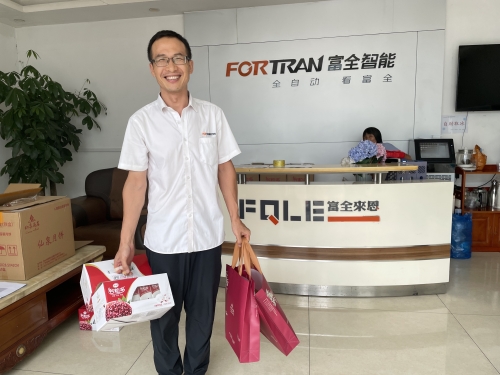 ပွဲတော်နှစ်ဆ, ပျော်ရွှင်မှုအပြည့်အဝ: ပျော်ရွှင်သောနွေရာသီနှင့်အမျိုးသားနေ့