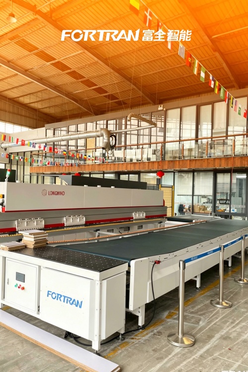 27 နှစ်ကြာ ဝါရင့်ထုတ်လုပ်သူသည် Universal Belt Return Conveyor ကို လွှတ်တင်လိုက်သည်- ဘုတ်အရွယ်အစားအားလုံးနှင့် ကိုက်ညီသည် + အလိုအလျောက် ရုတ်သိမ်းသည့် လေပေါ် Float Table